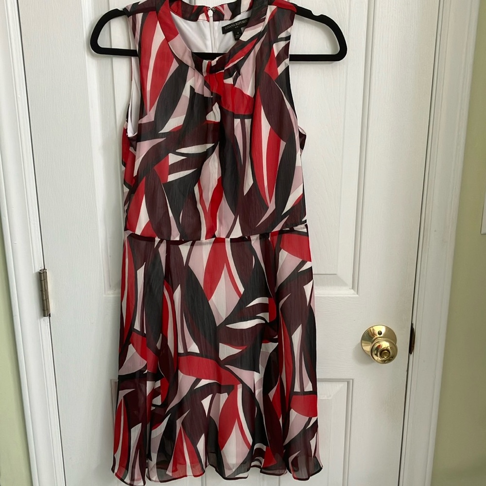 Banana Republic Red and Black Abstract Dress. Size 4.